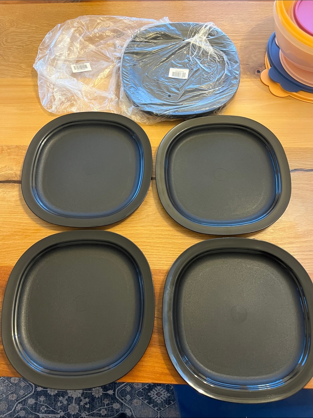 Tupperware Microwave Reheatable Luncheon Plates Square 9.5" Set of 4 NEW!